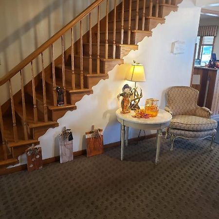 קיימברידג' Deer Creek Motel מראה חיצוני תמונה