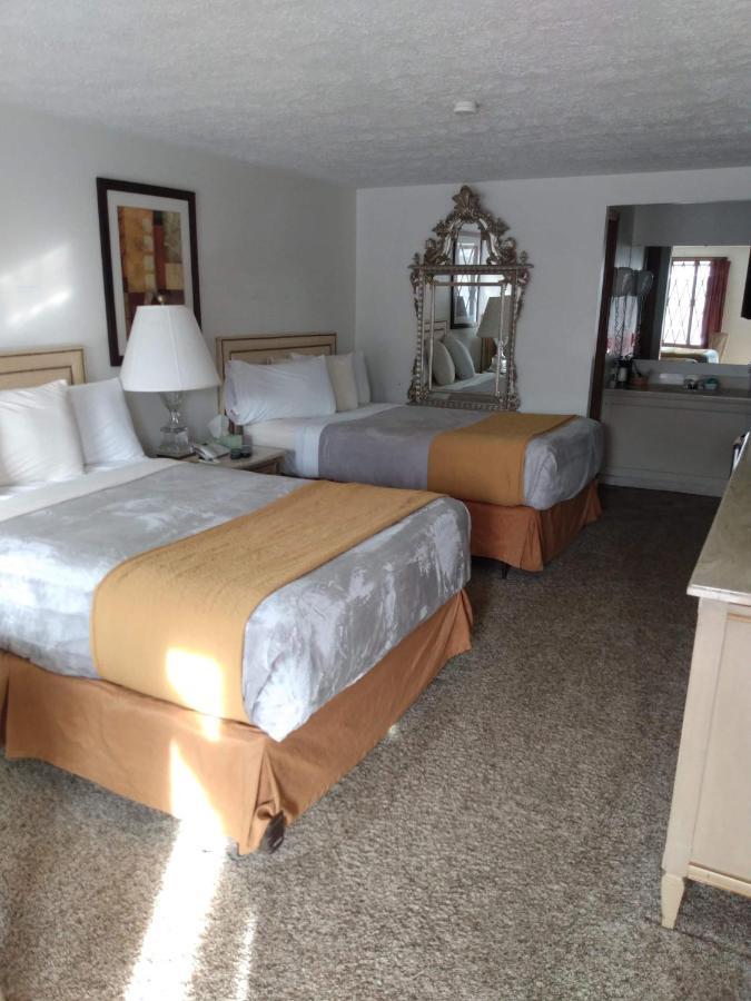 קיימברידג' Deer Creek Motel מראה חיצוני תמונה
