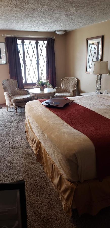 קיימברידג' Deer Creek Motel מראה חיצוני תמונה